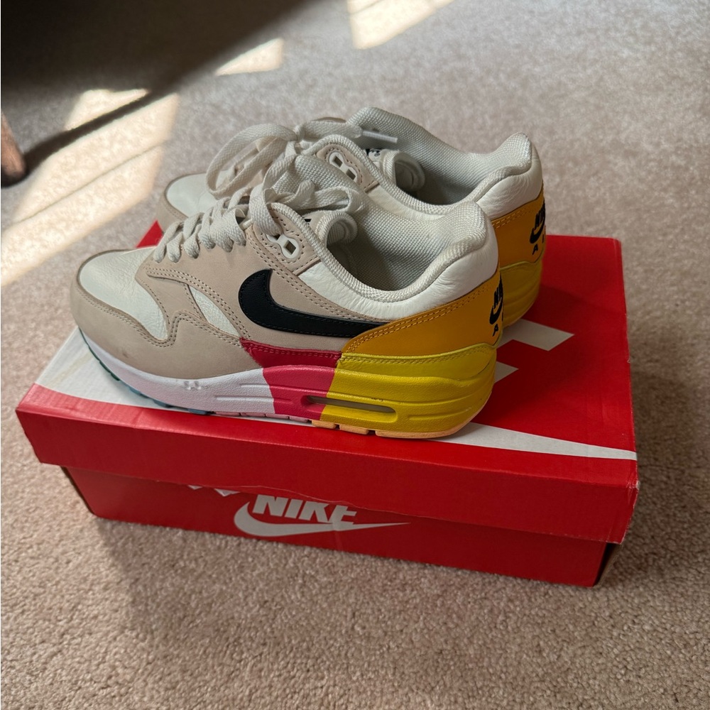 Nike Air Max 1 ‘87, size W 7. Multicolor